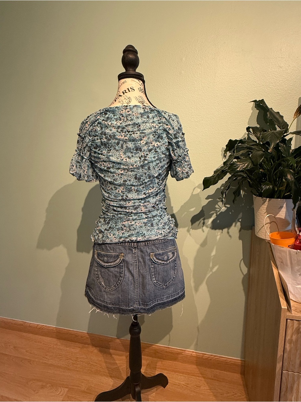 NWT- Anthropologie  Blue Floral Ruched V-Neck Blouse - Picture 8 of 8